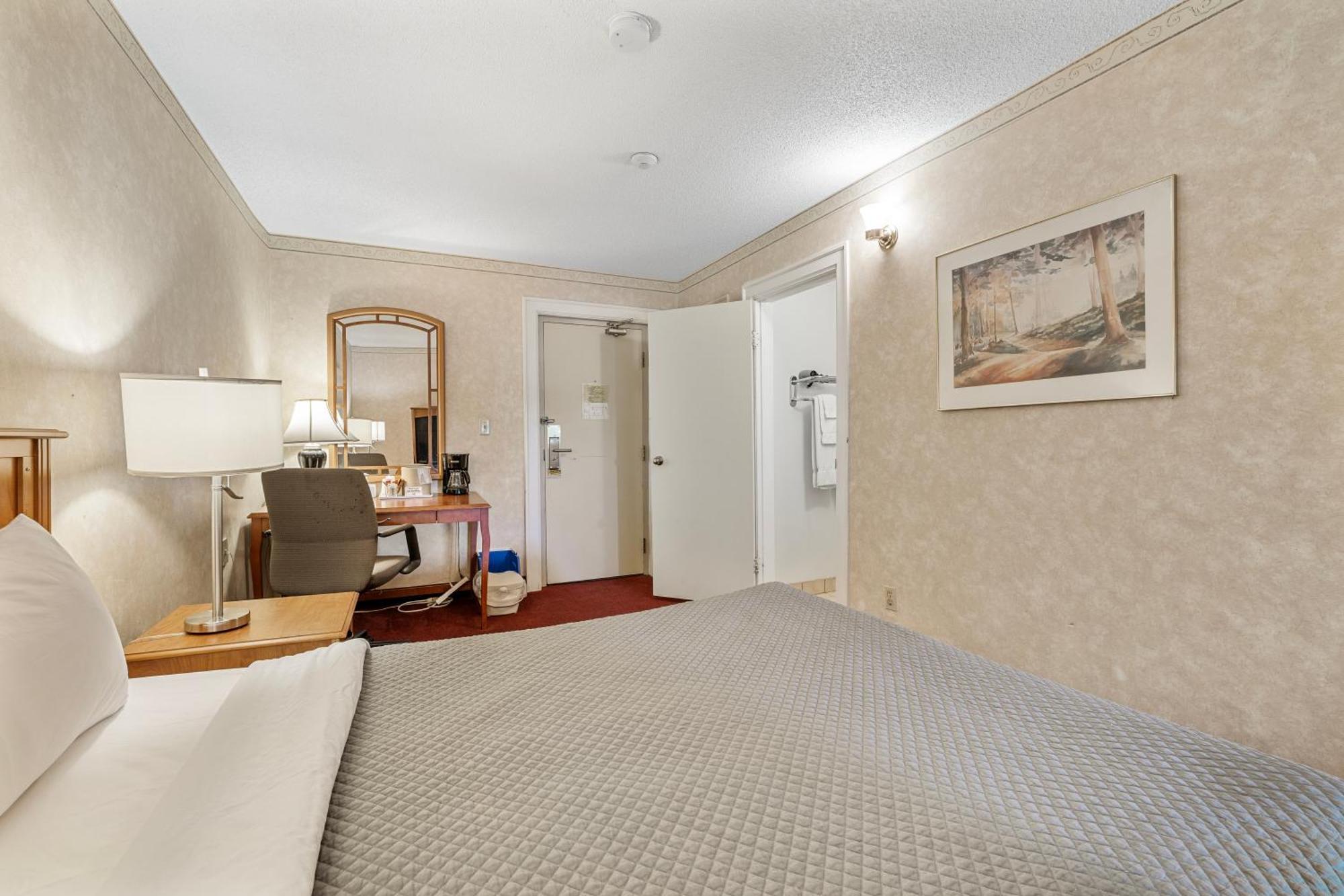 גואלף Royal Inn & Suites מראה חיצוני תמונה