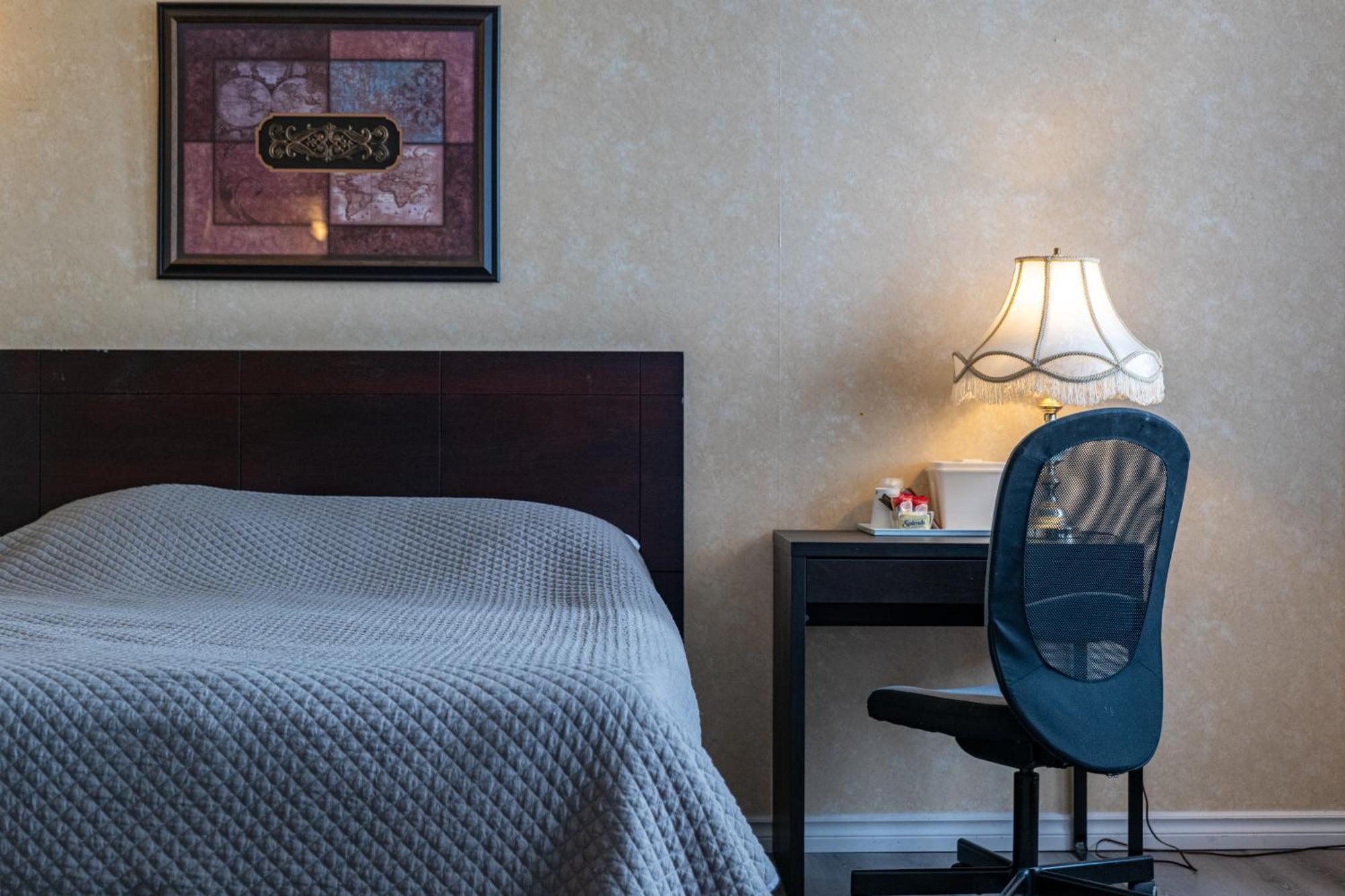 גואלף Royal Inn & Suites מראה חיצוני תמונה
