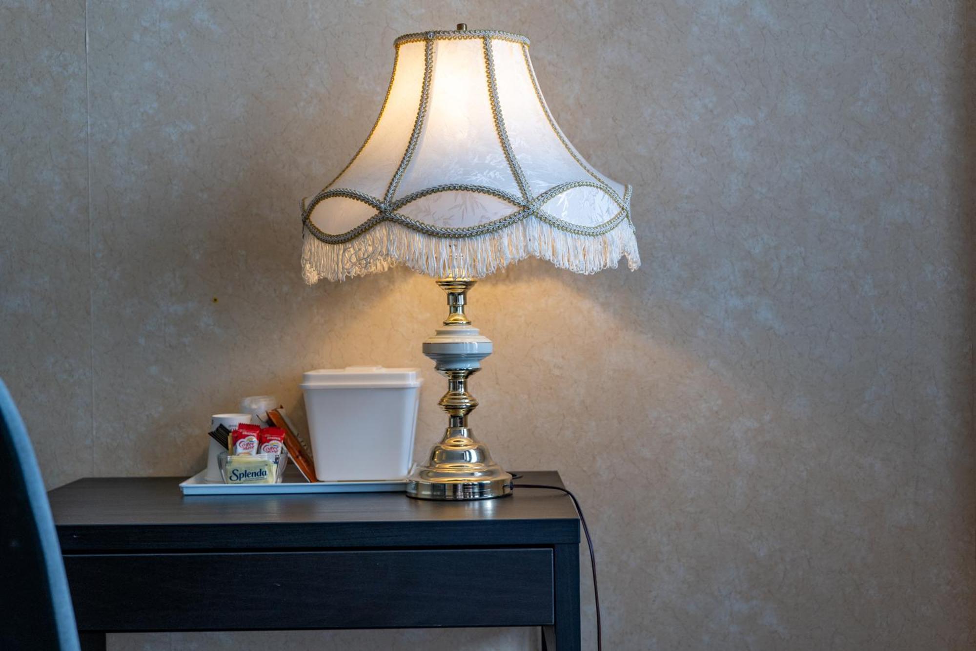 גואלף Royal Inn & Suites מראה חיצוני תמונה